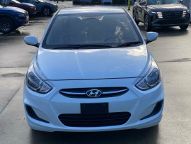 2016 MY17 Hyundai Accent RB4 Active Hatch image 2