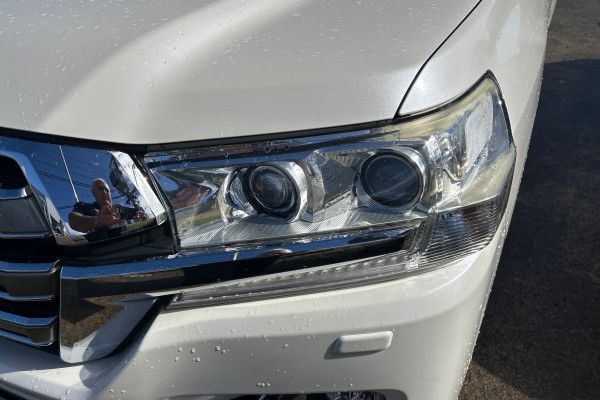 2016 Toyota LandCruiser VDJ200R Sahara SUV Image 22