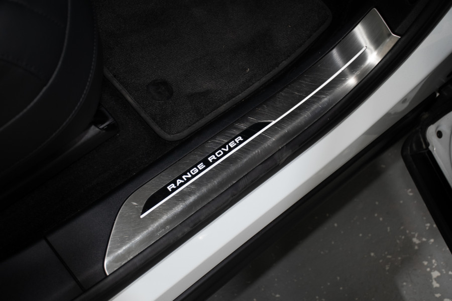 2025 Land Rover Range Rover Sport L461 D250 Dynamic SE SUV Image 16