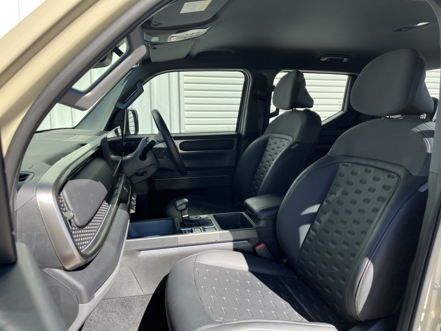 2026 Kia Tasman TK SX+ Ute Image 2