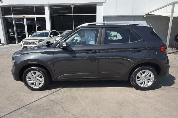 2019 Hyundai Venue QX Active SUV Image 8