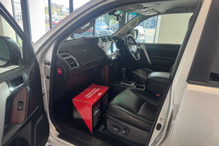 2014 Toyota LandCruiser Prado GDJ150R VX SUV Image 15