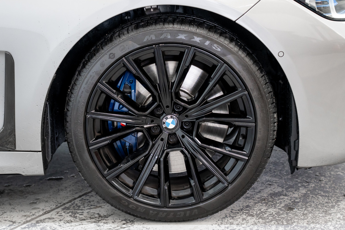 2020 BMW 7 30d M Sport Sedan Image 6