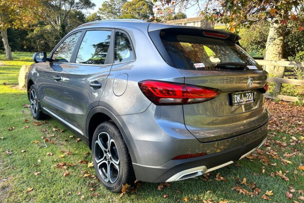 2025 MG ZS MGNZSCVTESSE Essence SUV