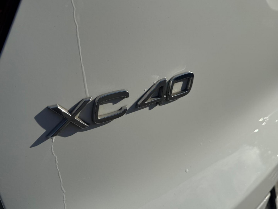 2019 Volvo XC40 XZ T4 Momentum SUV Image 10