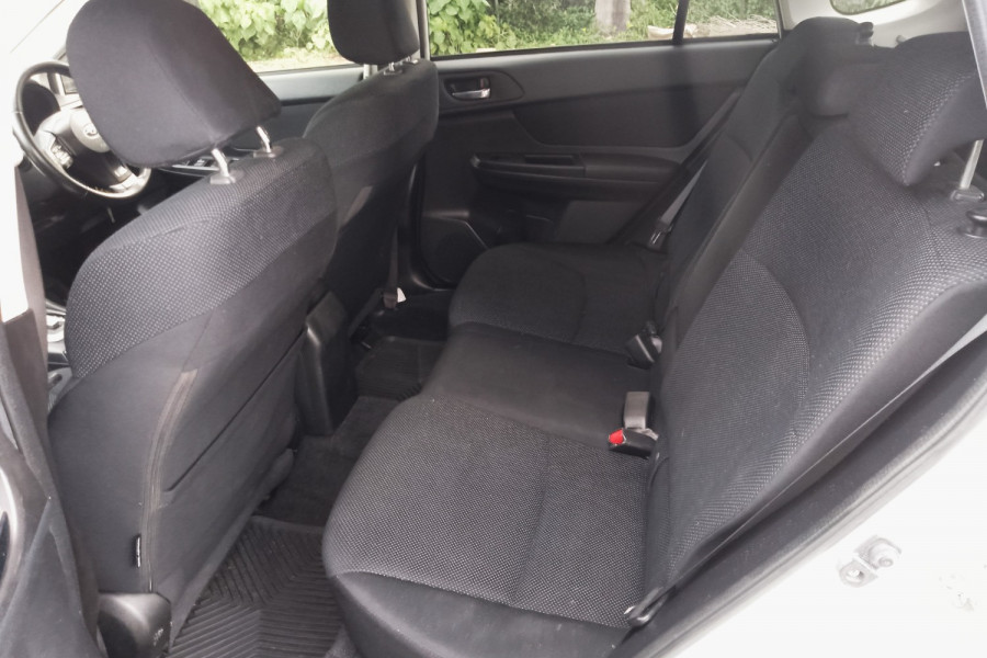 2012 Subaru XV G4-X 2.0i-L SUV Image 13