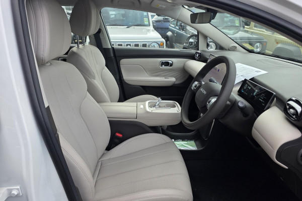 2026 AION UT No Series Luxury Hatch Image 11