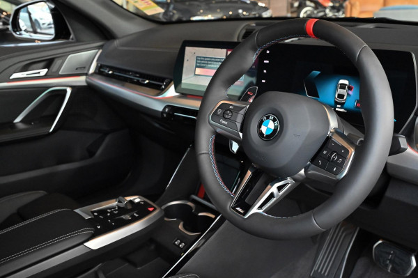 2025 BMW X2 U10 M35i xDrive SUV image 6