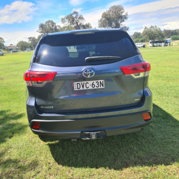 2017 [THIS VEHICLE IS SOLD] image 7