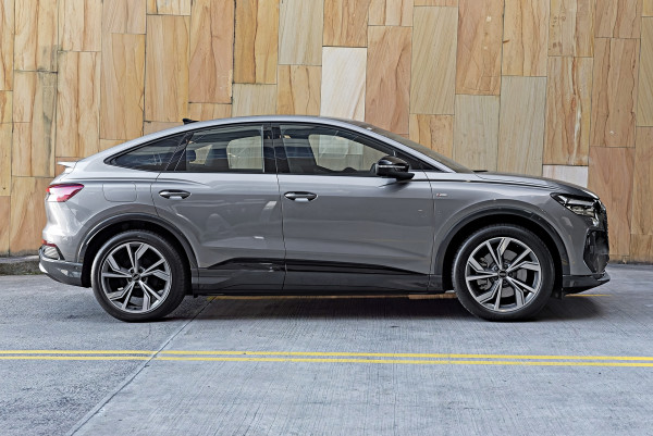 2025 MY24 Audi Q4 e-tron F4 45 SUV image 3