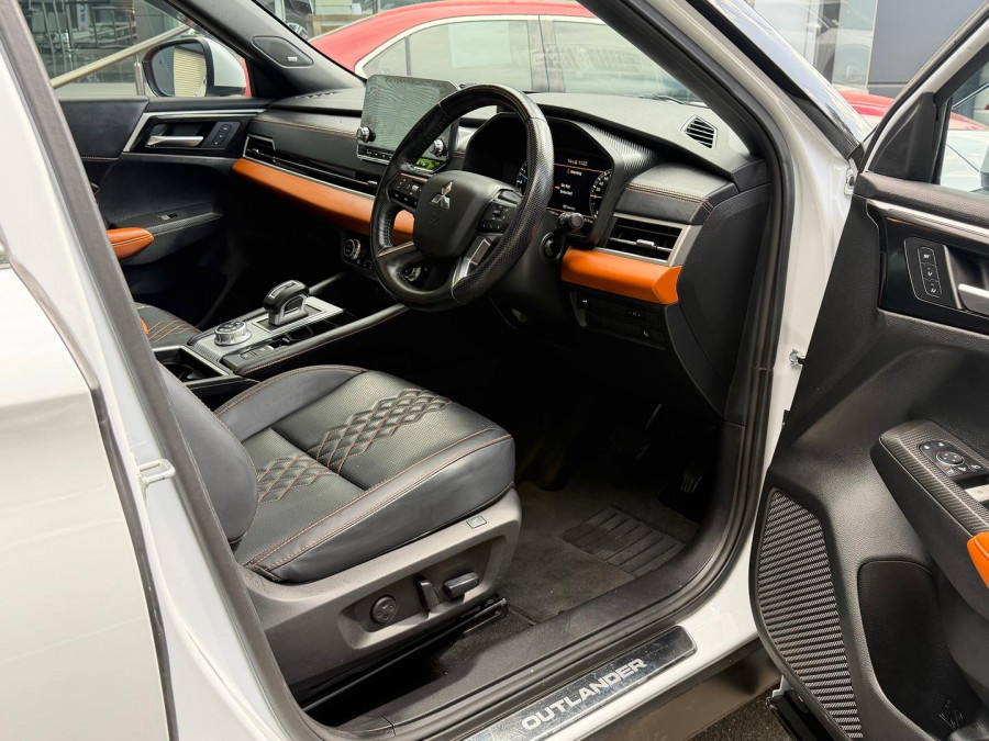 2024 Mitsubishi Outlander ZM Exceed Tourer SUV Image 5