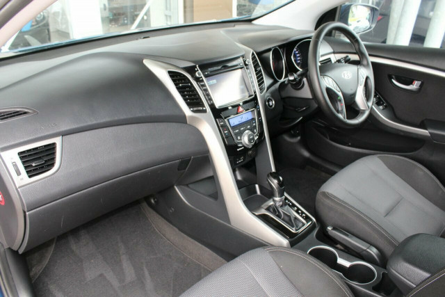 2014 [SOLD]    Mobile Image 16