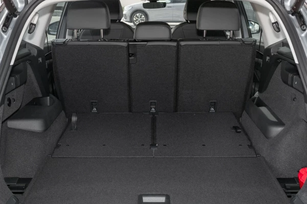 2026 Volkswagen Tayron R4 110TSI Life SUV Image 17