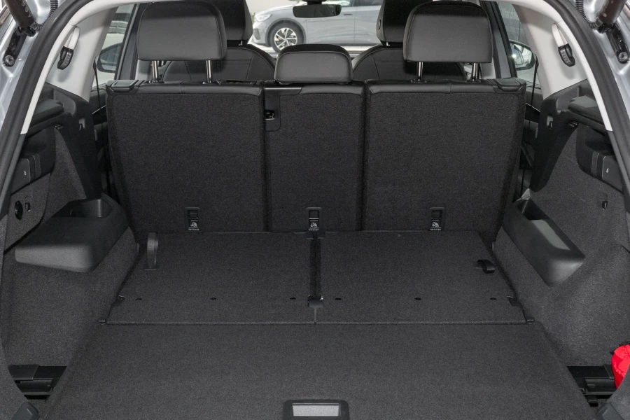 2026 Volkswagen Tayron R4 110TSI Life SUV Image 17