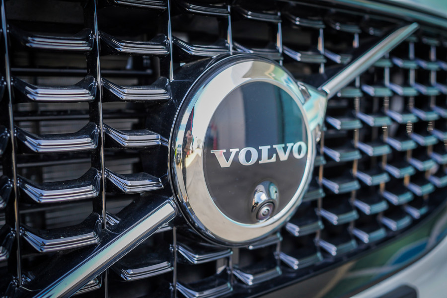 2025 Volvo XC60 Ultra T8 Plug-In Hybrid SUV Image 36