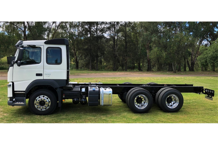 2021 MY20 Volvo FM TEMP Cab Chassis Image 11