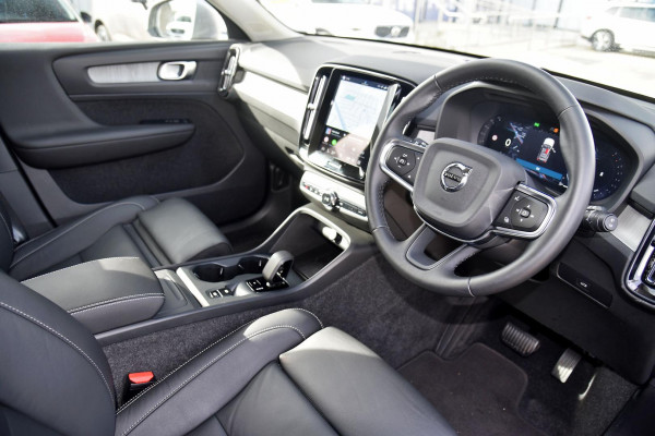 2025 MY26 Volvo XC40 XZ Plus B4 SUV Image 6