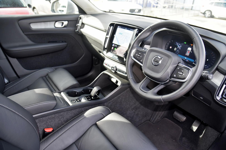 2025 MY26 Volvo XC40 XZ Plus B4 SUV Image 6