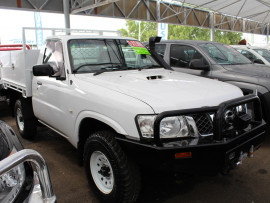 Nissan Patrol DX Y61 GU 6 SII 
