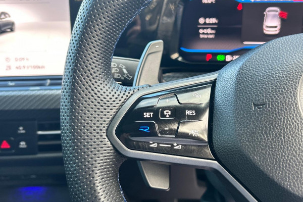 2022 MY22.5 Volkswagen Golf 8 R Hatch Image 16
