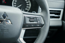 2024 Mitsubishi Outlander ZM Black Edition SUV