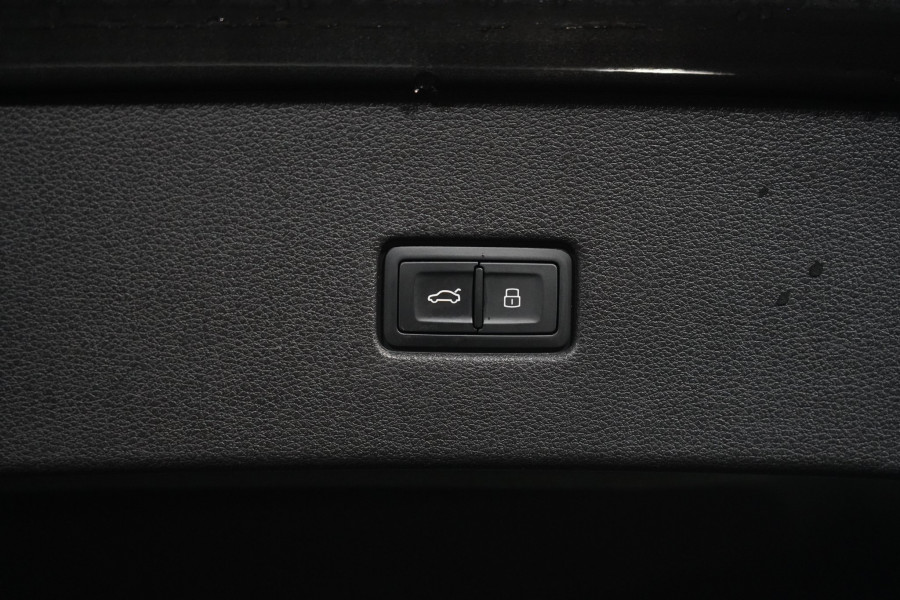 2021 Audi SQ8 F1 TDI SUV Image 34