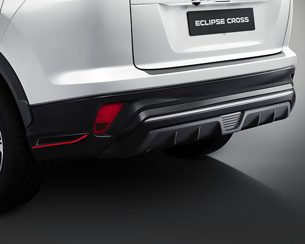 <img src="Rear bumper garnish