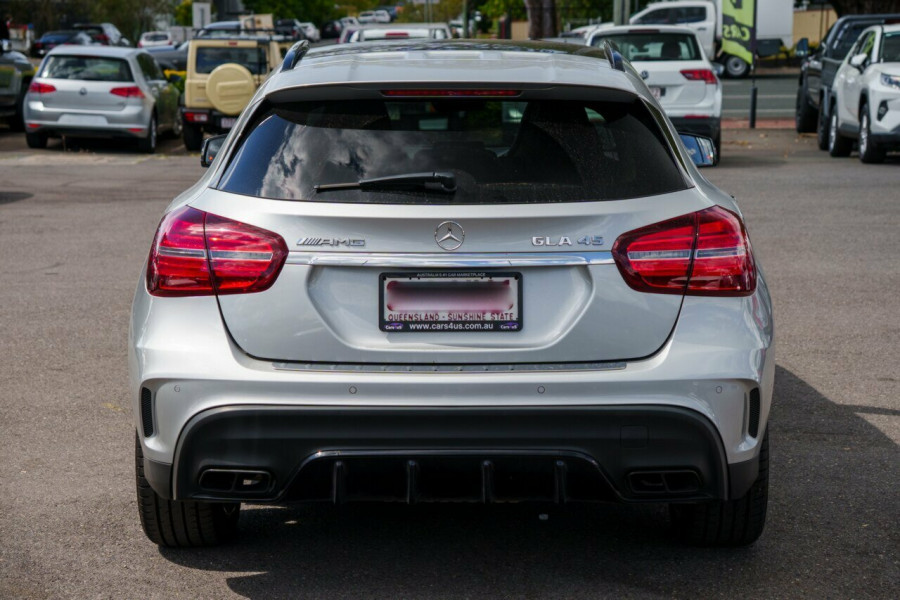 2017 Mercedes-Benz GLA 45 AMG 4MATIC Hatch Image 3