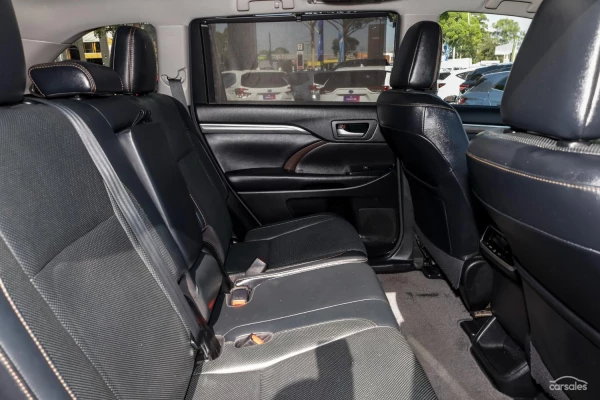 2018 Toyota Kluger GSU50R Grande SUV Image 11