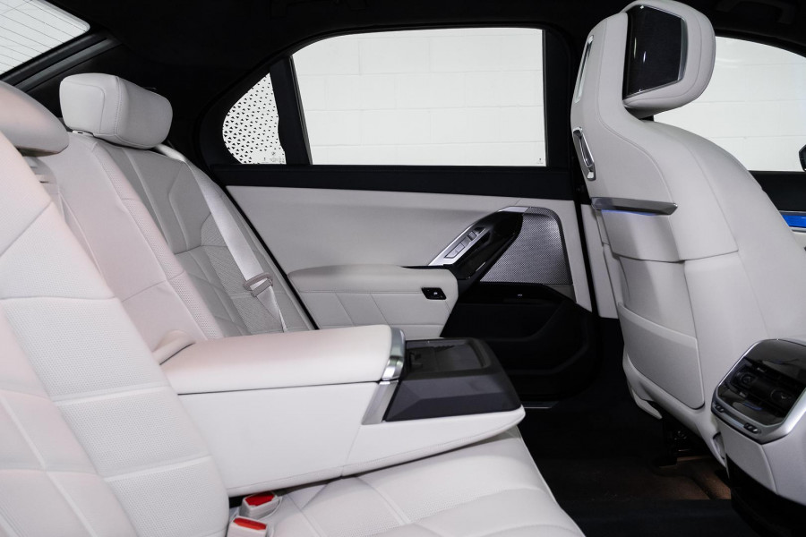 2026 BMW 7 Series G70 740i M Sport Sedan