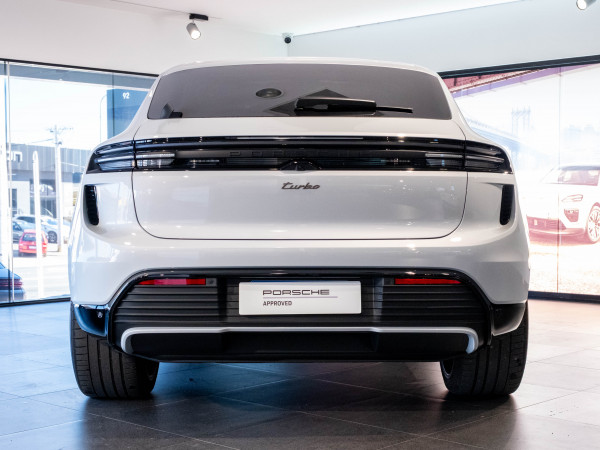 2025 Porsche Macan SUV image 4