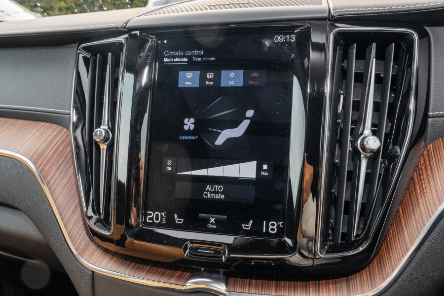 2021 Volvo XC60 UZ T5 SUV Image 16