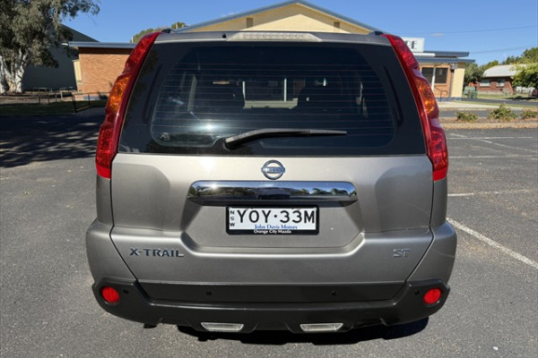 2009 Nissan X-Trail ST SUV Image 5