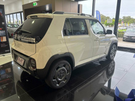2025 Hyundai Inster  Extended Range SUV image 4