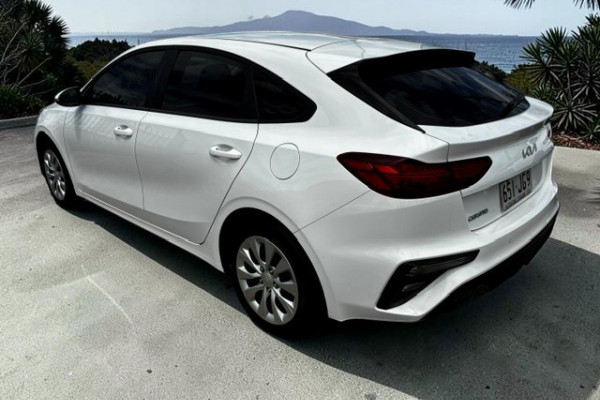 2023 MY24 Kia Cerato BD S Hatch Image 6