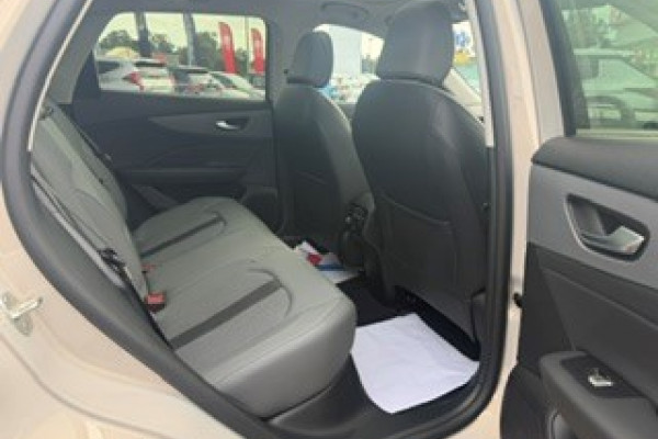 2025 MG MGS5 EV ZS3EM Essence 62 SUV Image 14