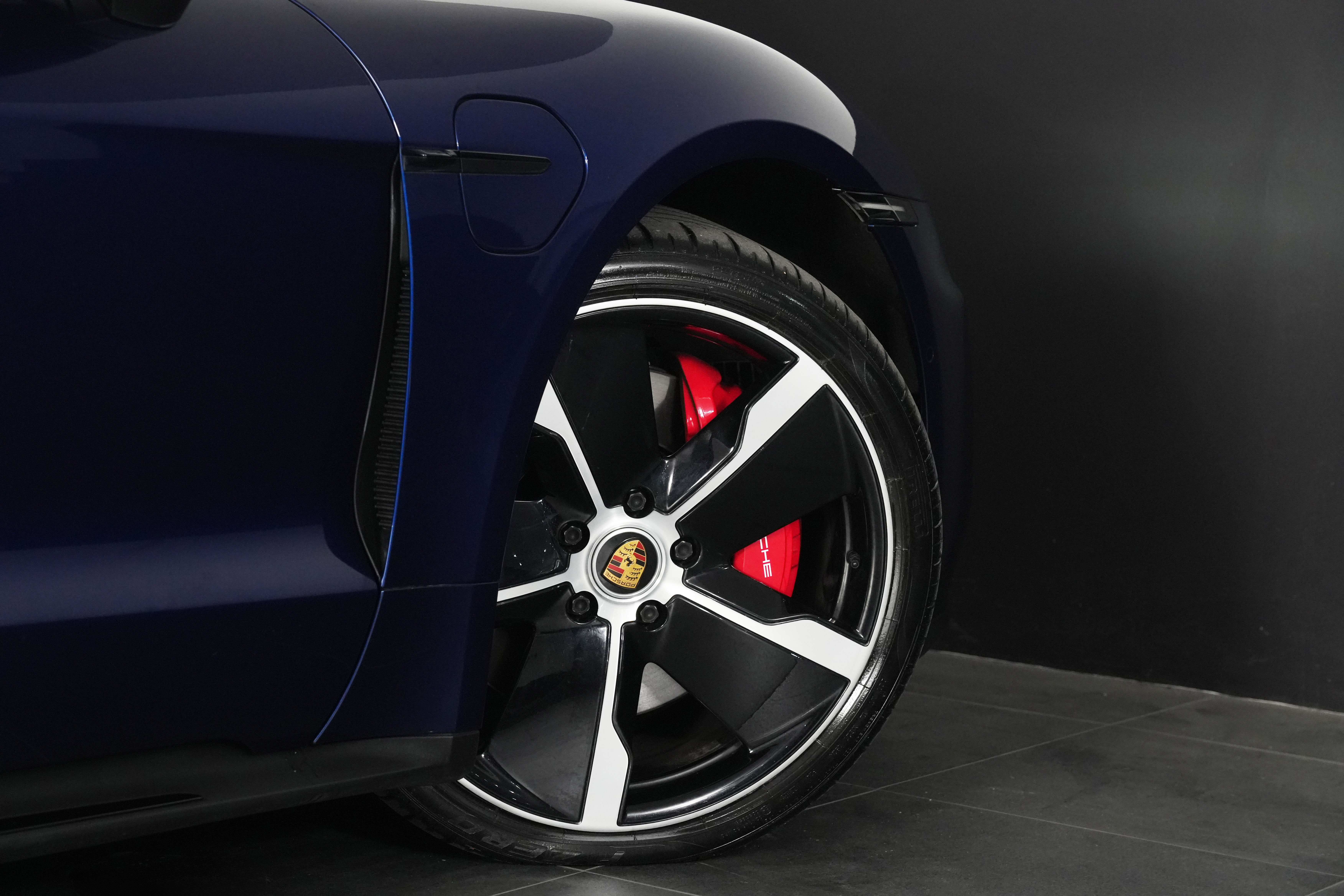 2023 Porsche Taycan GTS Coupe Image 30