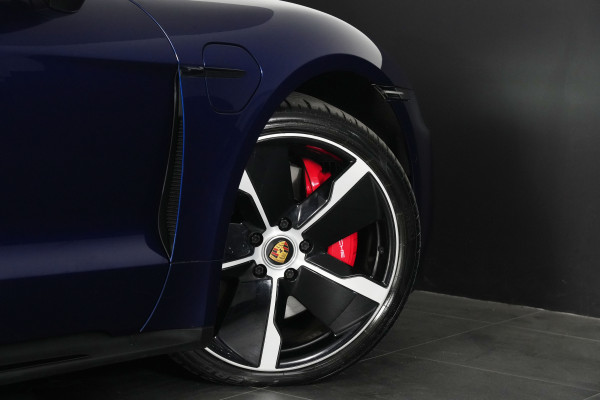 2023 Porsche Taycan GTS Coupe Image 30