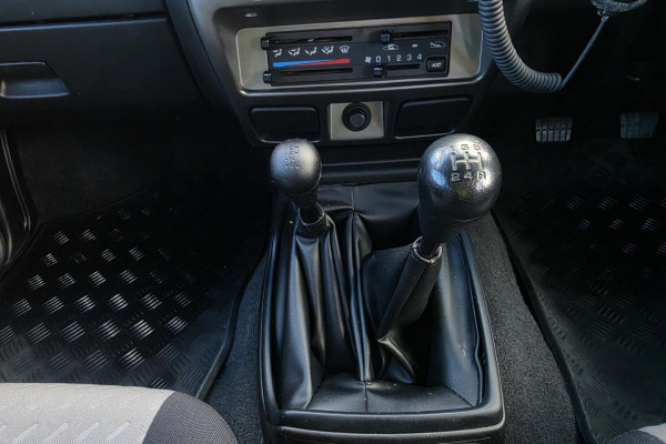 2008 Nissan Navara D22 ST-R Ute Image 19