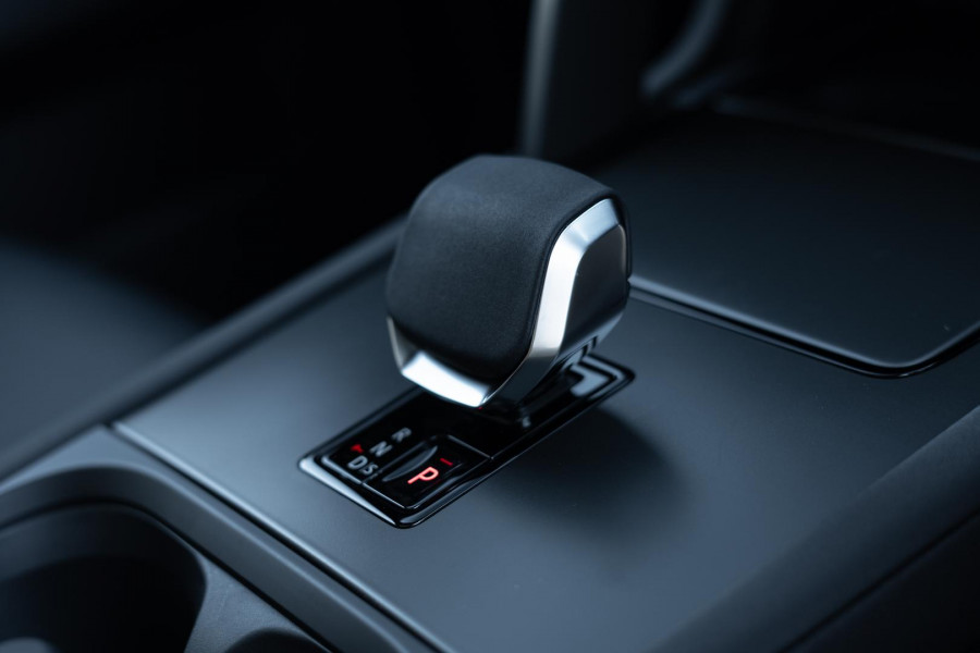 2024 Land Rover Discovery Sport L550 P300e Dynamic SE SUV