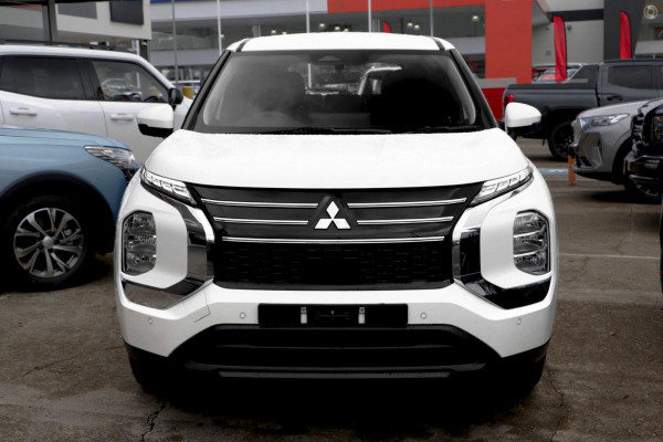 2026 Mitsubishi Outlander ZM ES SUV Image 2