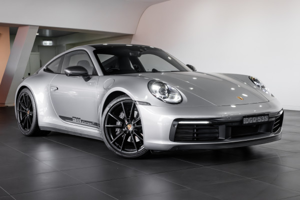 Porsche 911 Carrera 992