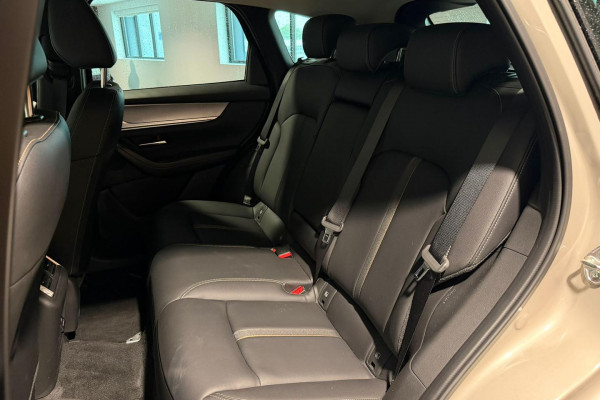 2024 Mazda CX-60 KH Series P50e Evolve SUV Image 17