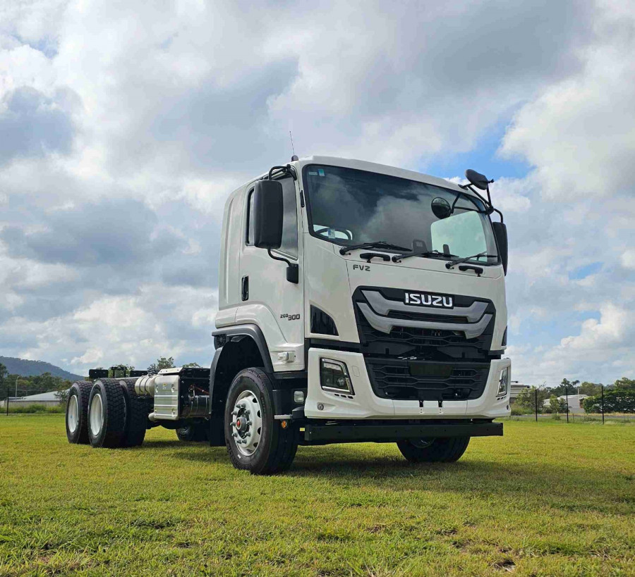 2025 Isuzu FVZ 260-300 AT R55 Cab Chassis Image 1