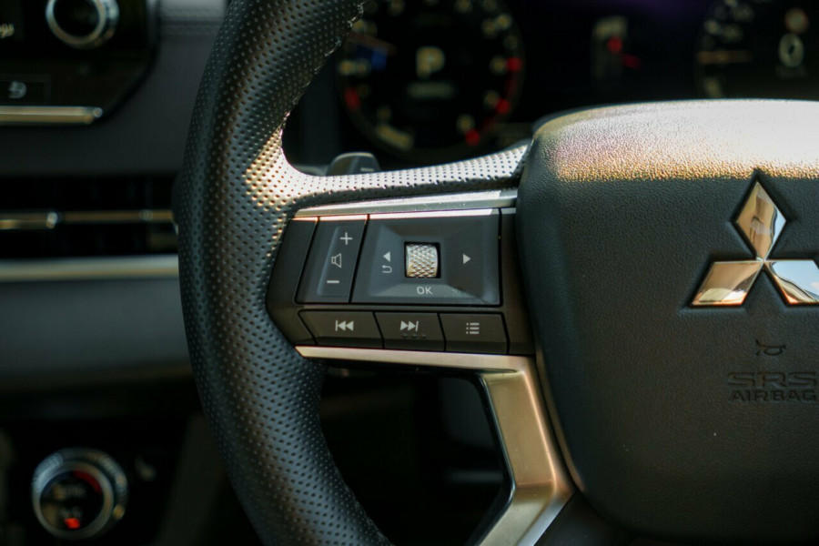 2023 MY24 Mitsubishi Outlander ZM Exceed SUV Image 12