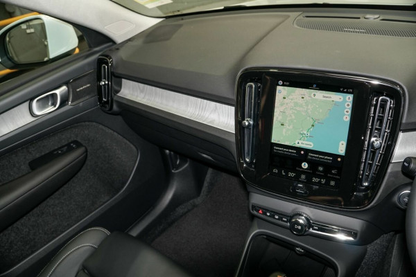 2026 Volvo XC40 XZ Ultra B4 Bright SUV Image 10