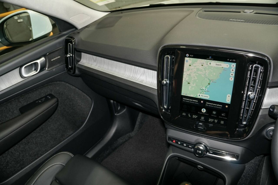 2026 Volvo XC40 XZ Ultra B4 Bright SUV Image 10
