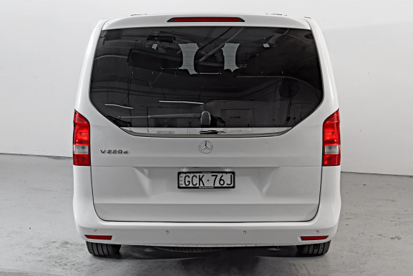 2020 Mercedes-Benz V-Class 447 V220 d People Mover image 5