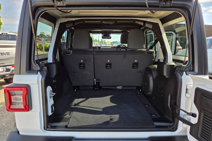  Jeep Wrangler Unlimited Sport S SUV Image 11