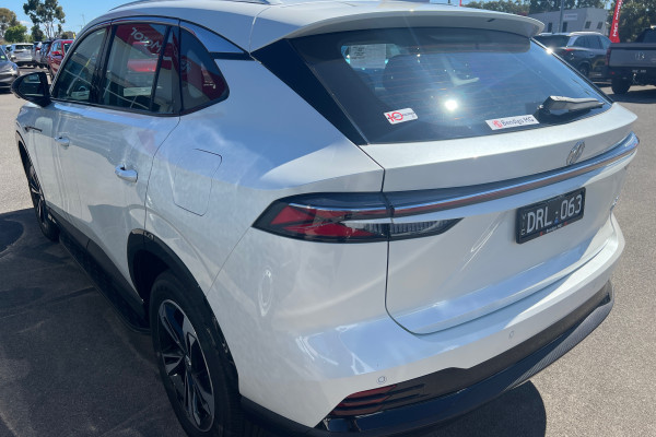 2025 MG HS AS33 Excite Hybrid SUV Image 4